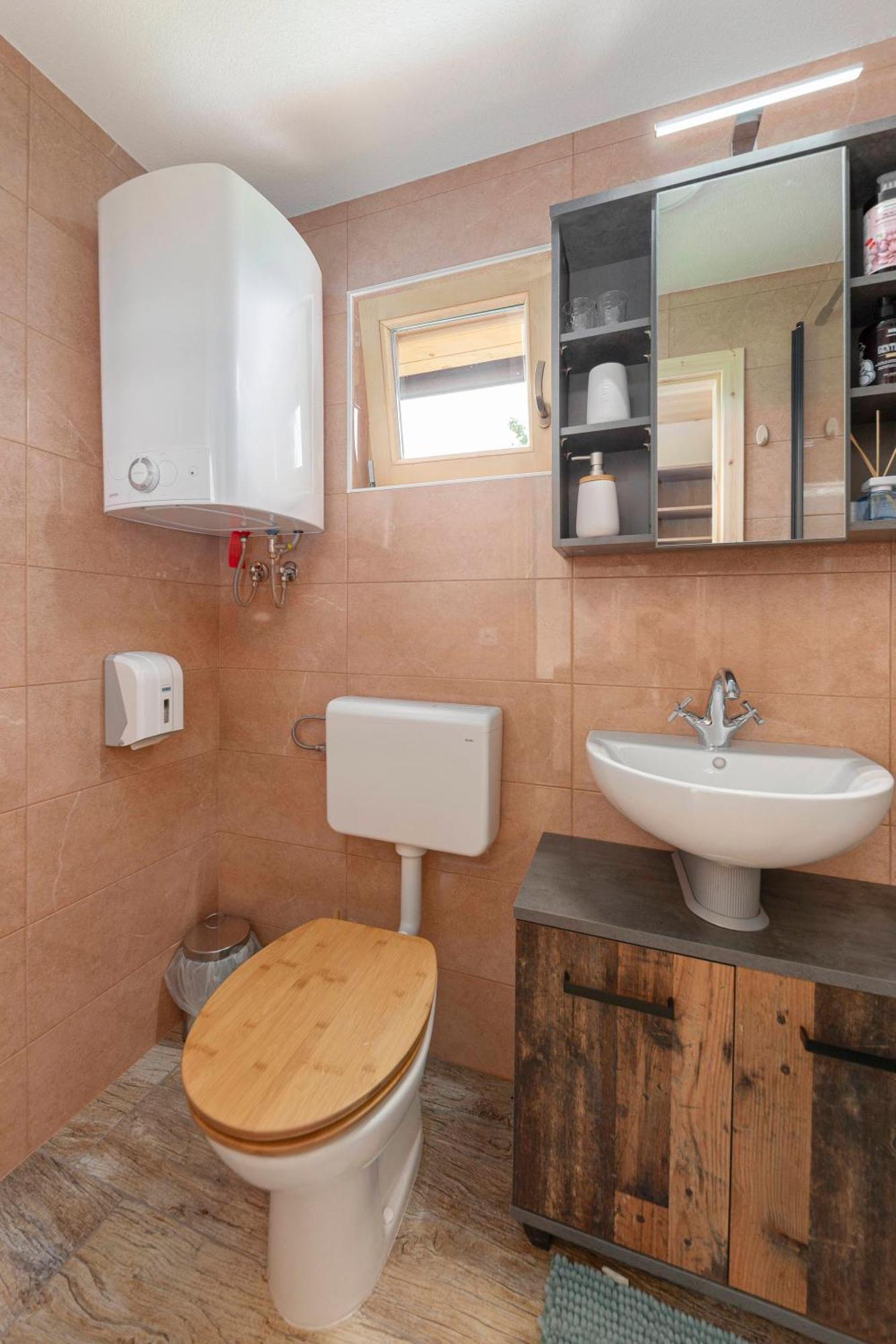 Apartmán Pr' Koncovc Kranj Exteriér fotografie